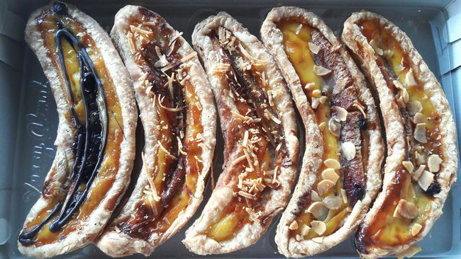 Pie Pisang: Manis Lembut Pisang dalam Balutan Kulit Renyah.