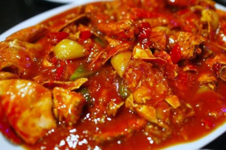 Bagar Hiu: Pedas Gurih Daging Hiu dengan Rempah Khas Bengkulu.