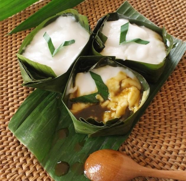 Kue Jojorong: Lembut Manis Kue Kukus dengan Aroma Pandan.